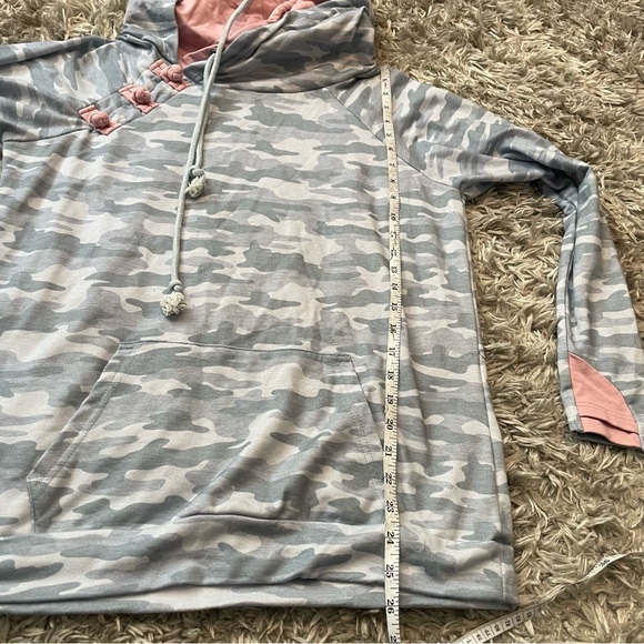 Rogue Society women’s size large Hoodie sweatshirt grey pink camo - Picture 3 of 5